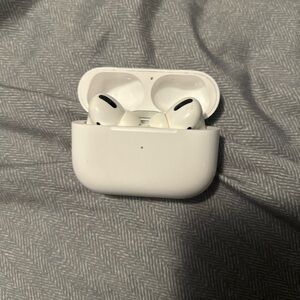 White Wireless Earbuds with Charging Case